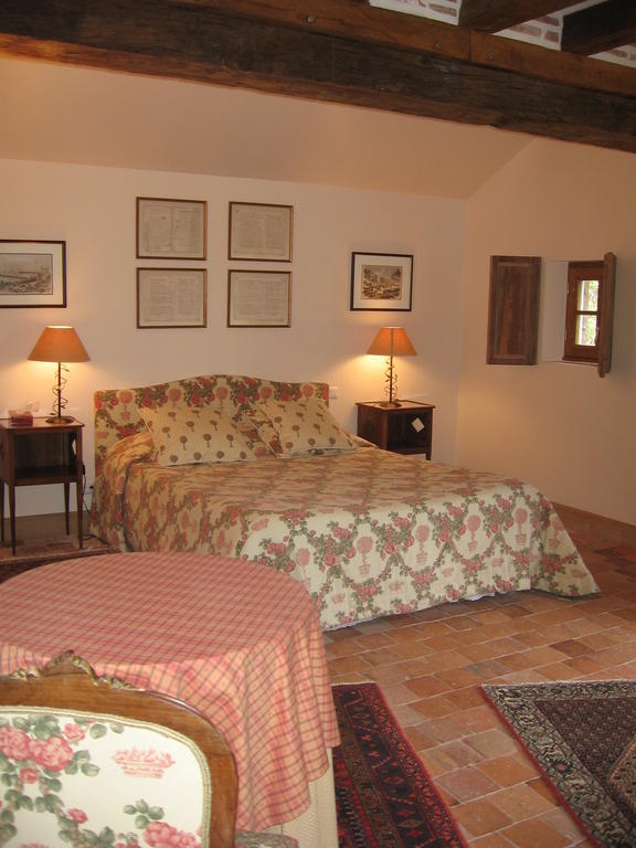 Les Vieux Guays Bed and Breakfast Cerdon  Δωμάτιο φωτογραφία