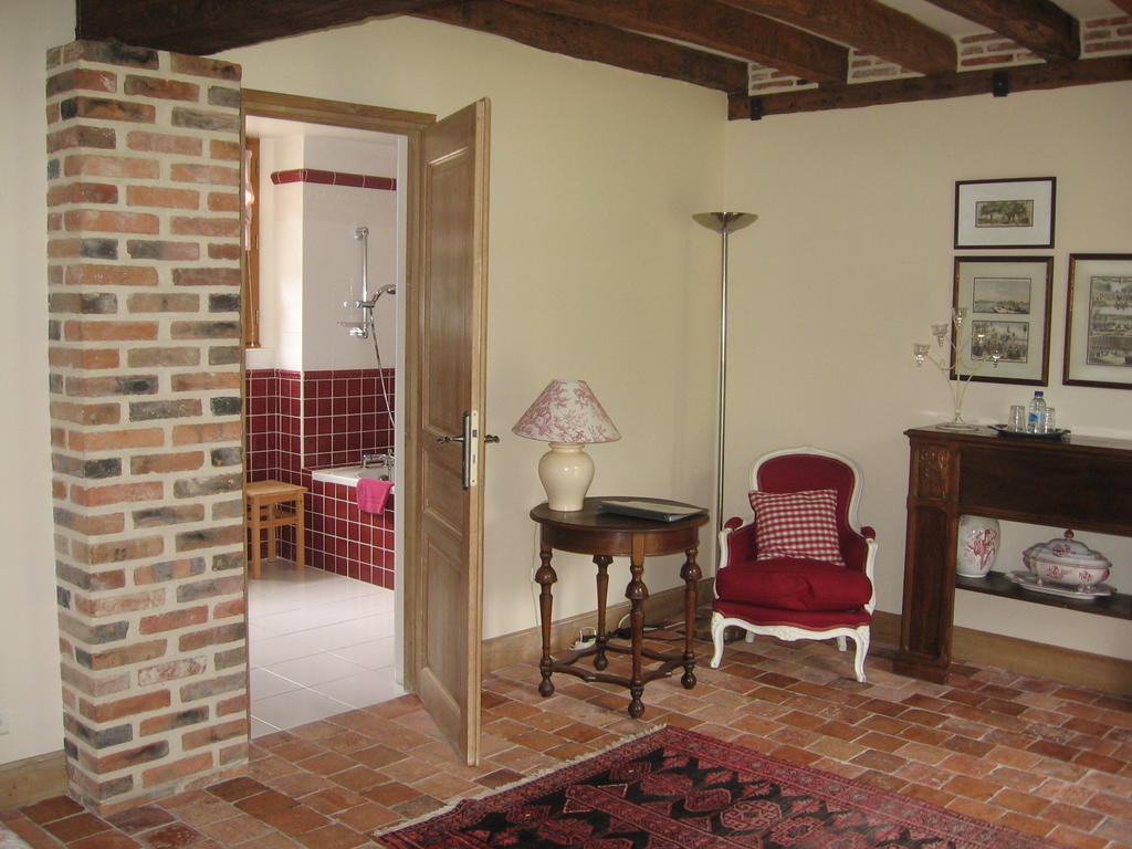 Les Vieux Guays Bed and Breakfast Cerdon  Δωμάτιο φωτογραφία