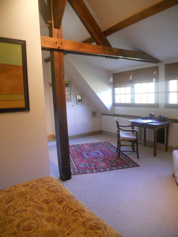 Les Vieux Guays Bed and Breakfast Cerdon  Δωμάτιο φωτογραφία