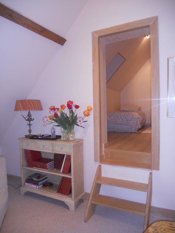Les Vieux Guays Bed and Breakfast Cerdon  Δωμάτιο φωτογραφία